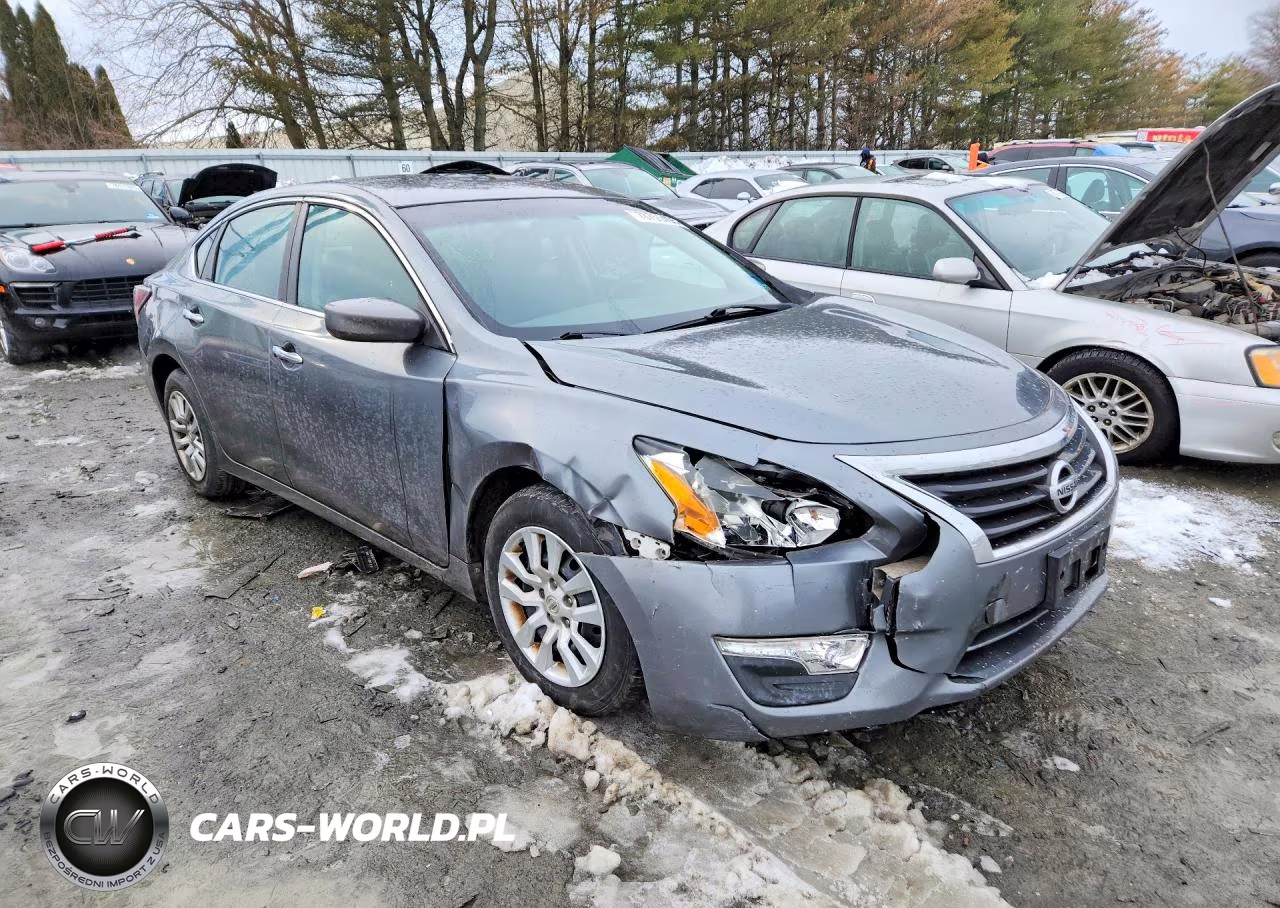 2014 Nissan Altima 2.5 VIN:1N4AL3AP8EC137658 - 4