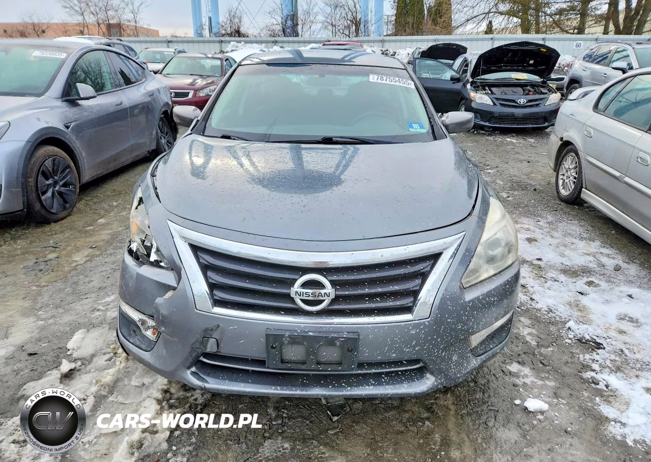 2014 Nissan Altima 2.5 VIN:1N4AL3AP8EC137658 - 5