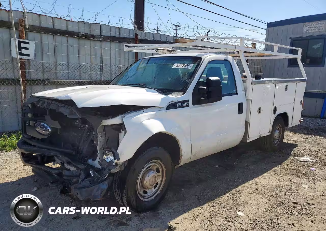 2015 Ford F250 Super Duty Utility - Service Truck – zdjęcie 1 z 13