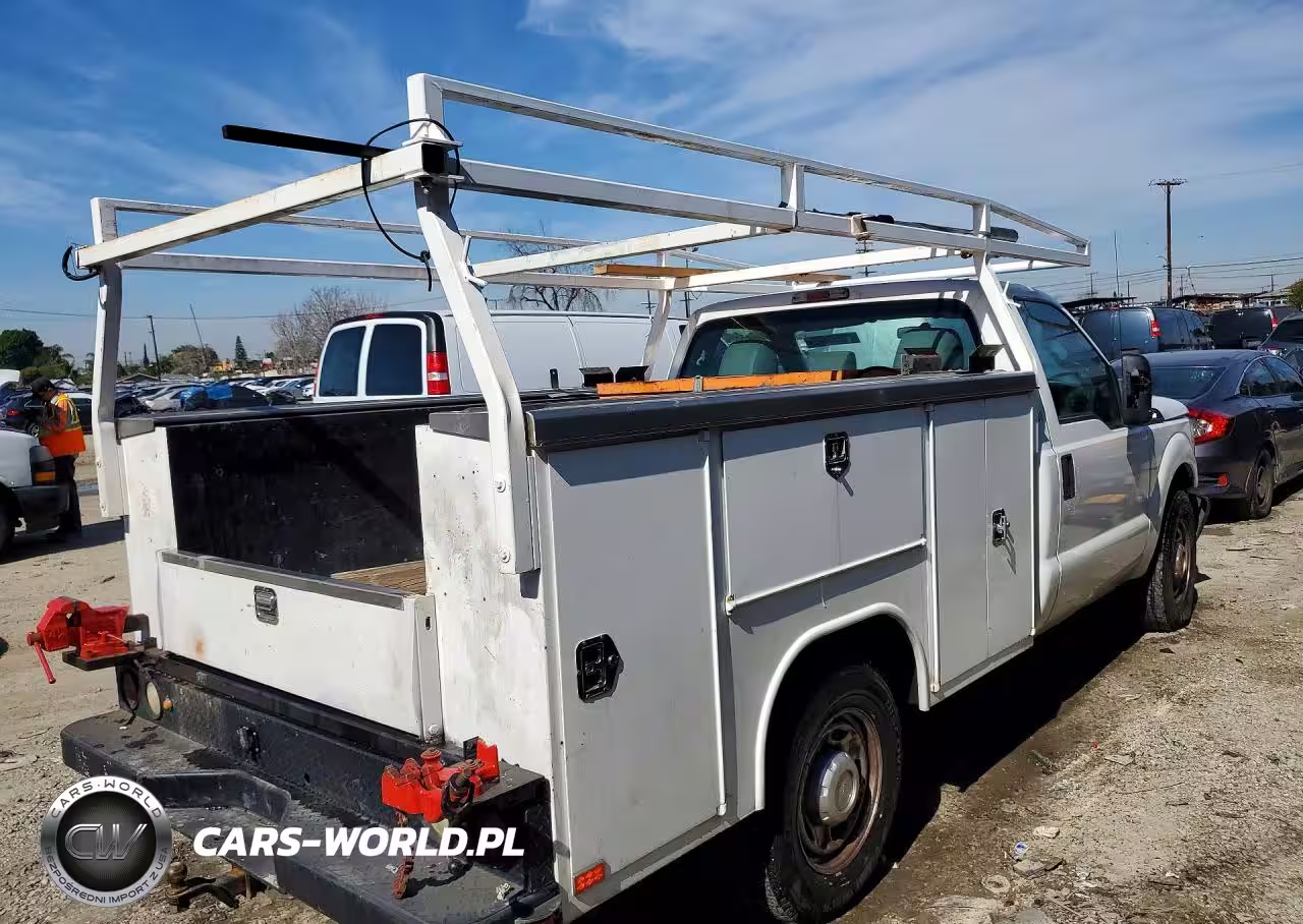 2015 Ford F250 Super Duty Utility - Service Truck VIN:1FDBF2A65FEB88687 - 3