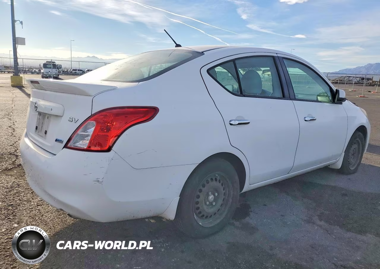 2014 Nissan Versa VIN:3N1CN7AP0EL818506 - 3