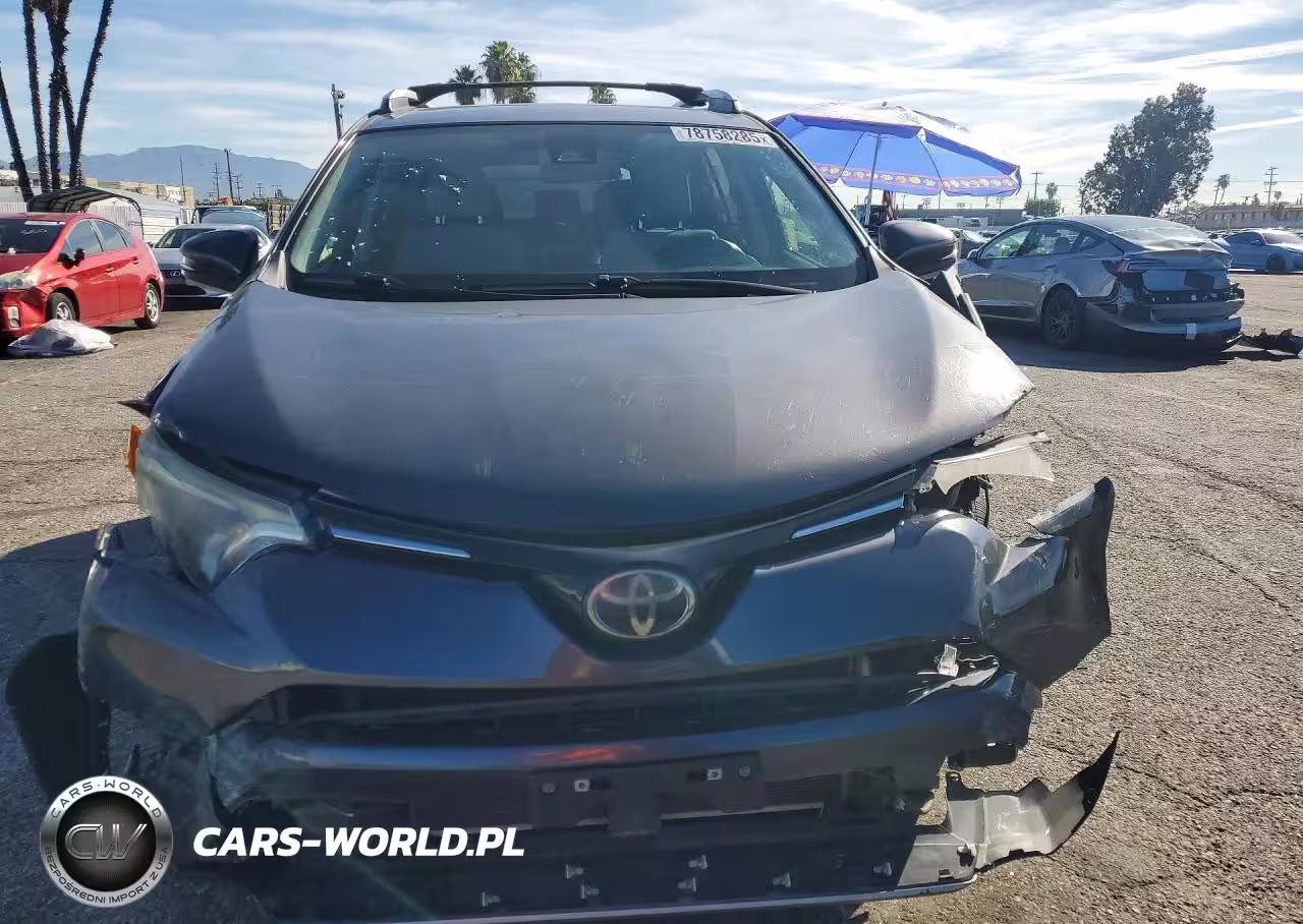 2017 Toyota Rav4 Xle VIN:JTMWFREV8HJ702364 - 5