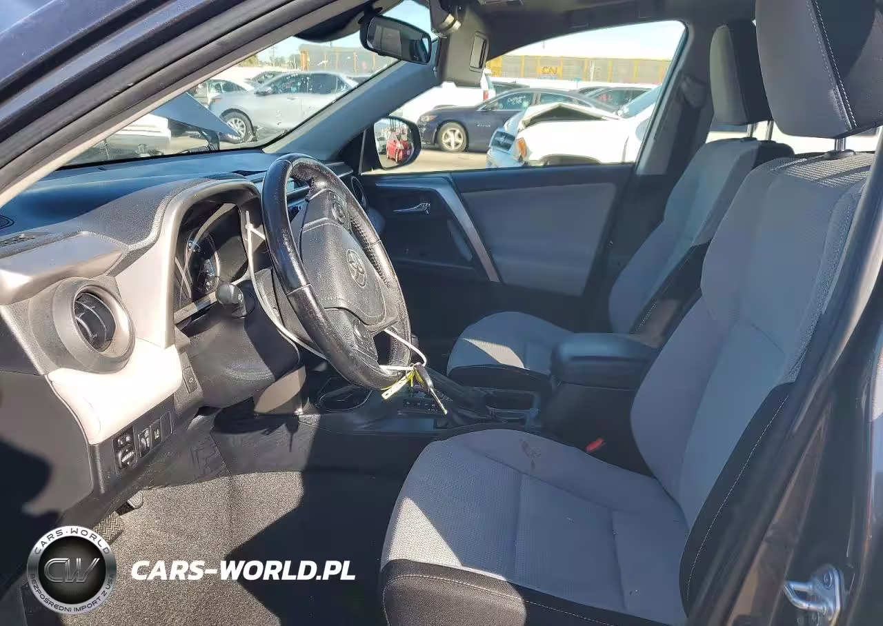 2017 Toyota Rav4 Xle VIN:JTMWFREV8HJ702364 - 7