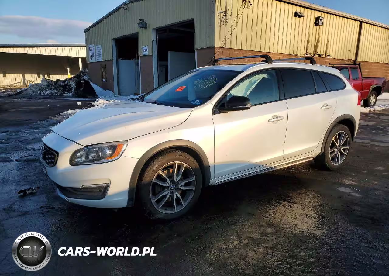 2018 Volvo V60 Cross Country Premier