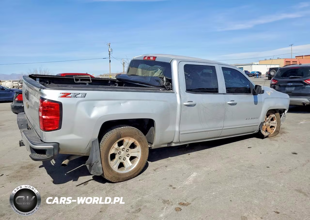 2018 Chevrolet Silverado K1500 Lt VIN:3GCUKREC3JG456185 - 3