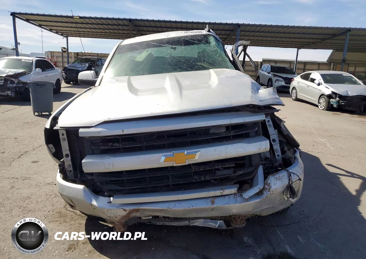 2018 Chevrolet Silverado K1500 Lt VIN:3GCUKREC3JG456185 - 5