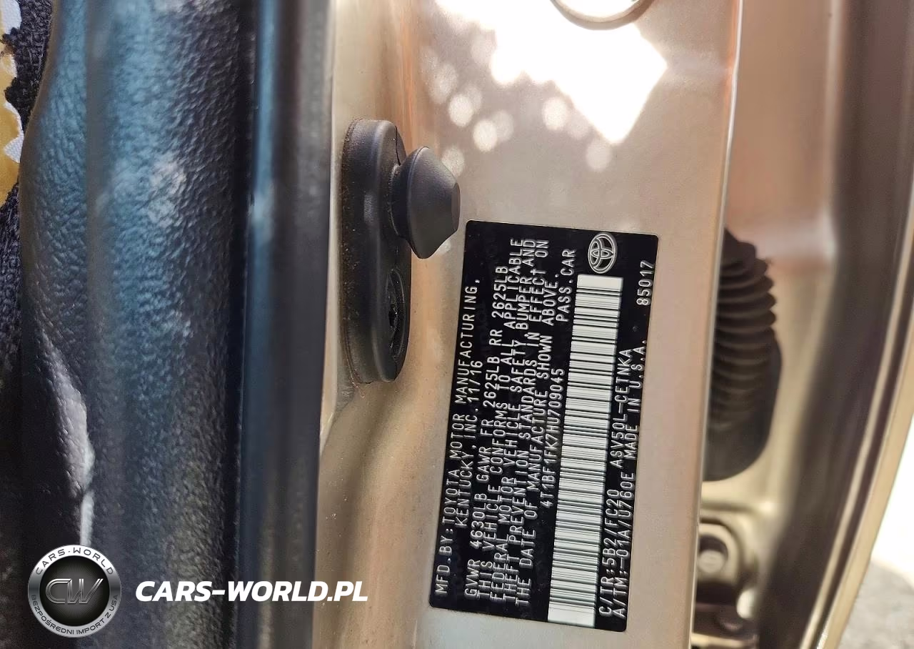 2017 Toyota Camry Le VIN:4T1BF1FK7HU709045 - 12