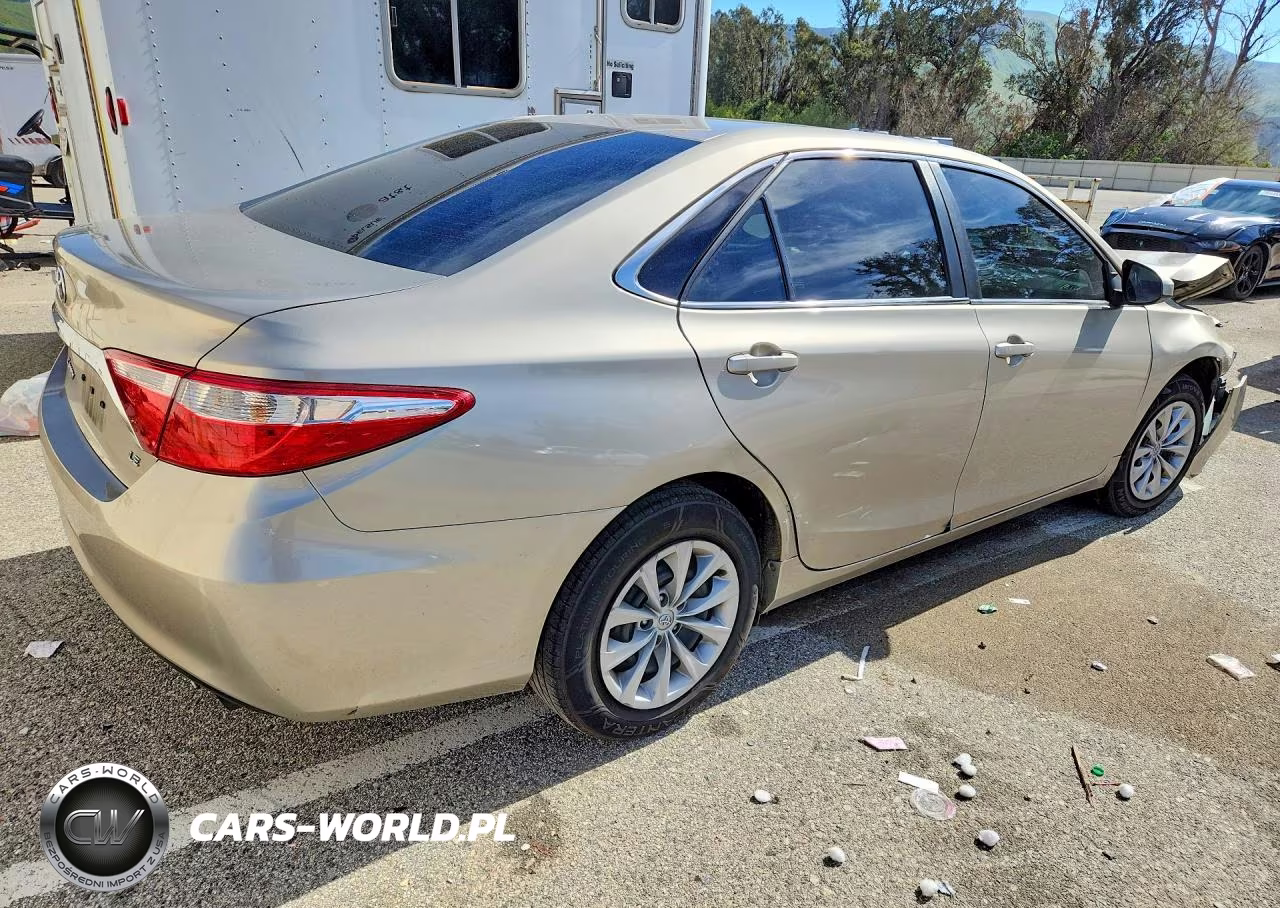 2017 Toyota Camry Le VIN:4T1BF1FK7HU709045 - 3