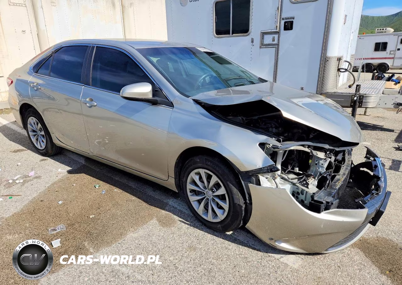 2017 Toyota Camry Le VIN:4T1BF1FK7HU709045 - 4