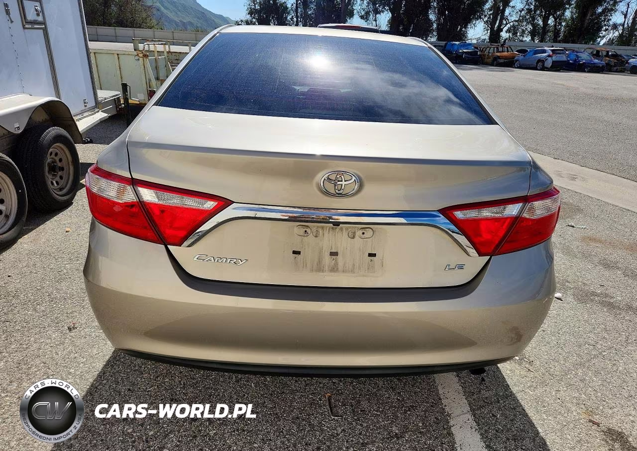 2017 Toyota Camry Le VIN:4T1BF1FK7HU709045 - 6