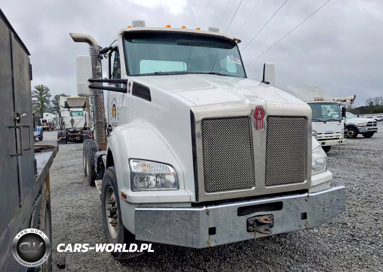 2017 Kenworth Construction T880