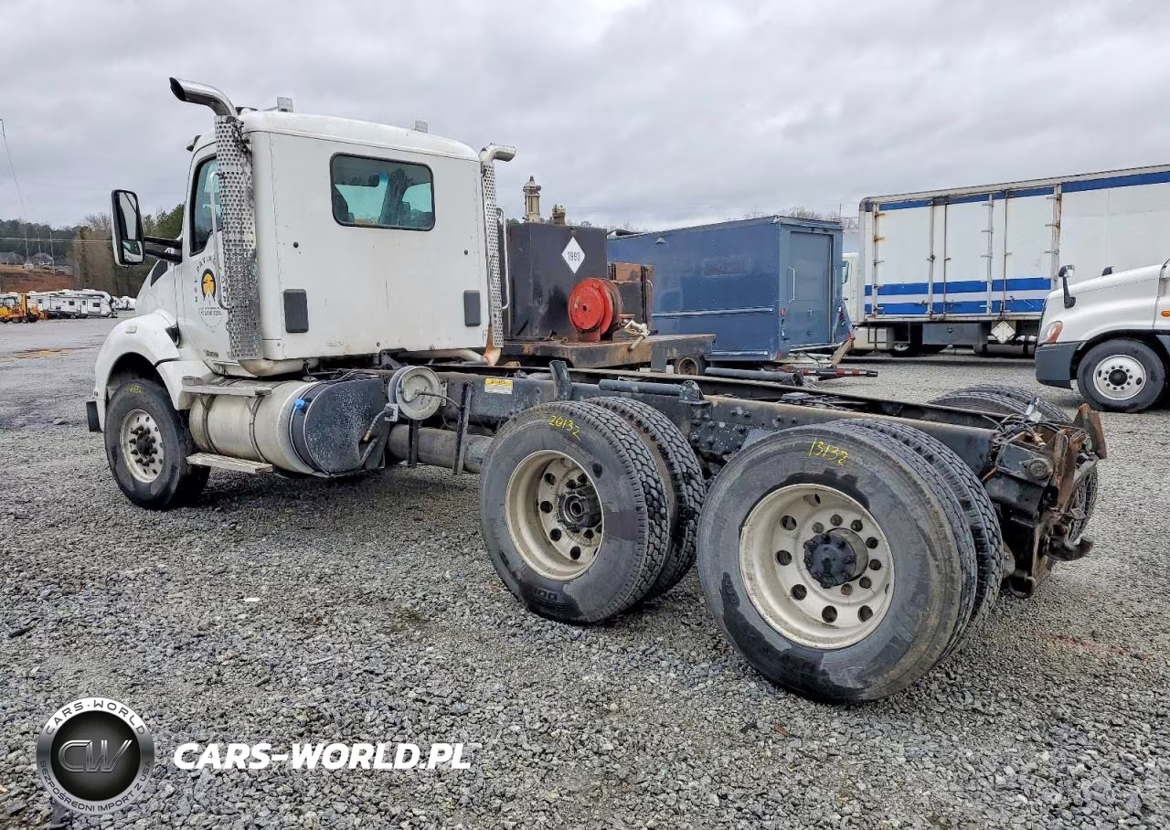 2017 Kenworth Construction T880 VIN:1NKZLP0X9HJ150813 - 3