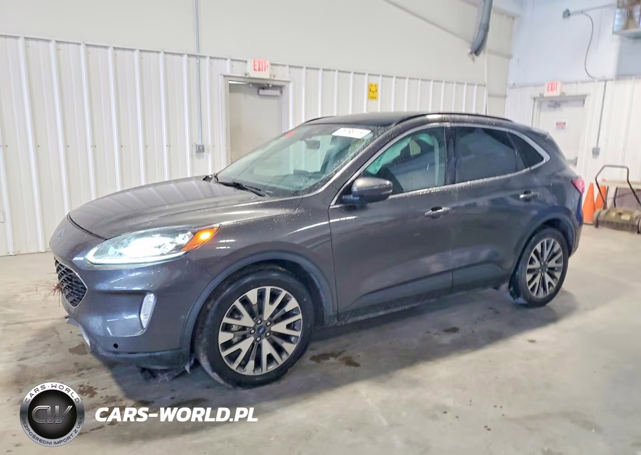 2020 Ford Escape Titanium
