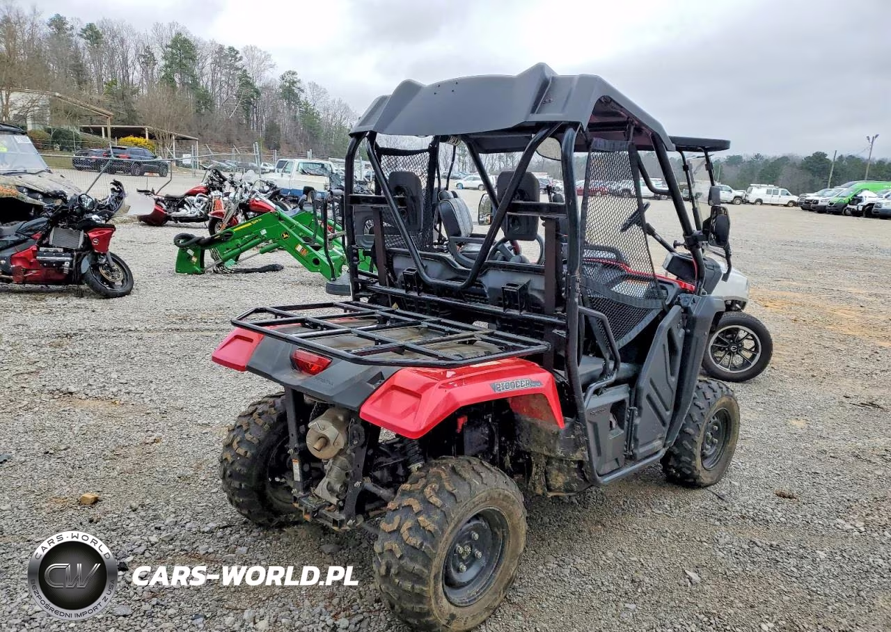 2015 Honda Pioneer 500 Utility Vehicle VIN:1HFVE0301F4000356 - 4