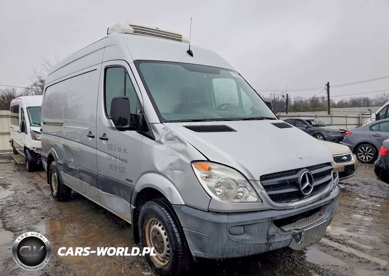 2010 Mercedes-Benz Sprinter 2500 VIN:WD3PE7CC8A5497201 - 4