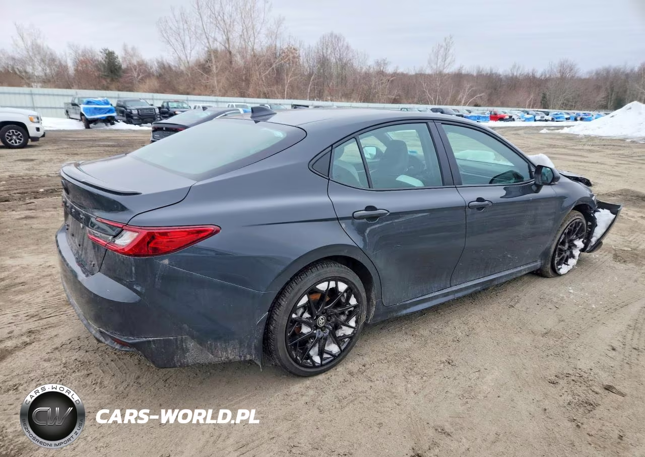2026 Toyota Camry Se VIN:4T1DBADK0TU043016 - 3