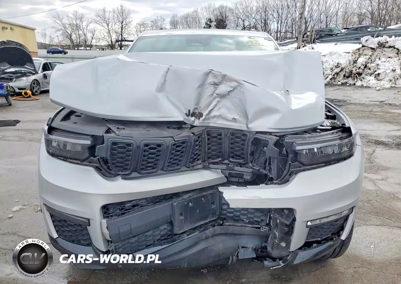 2025 Jeep Grand Cherokee L Limited VIN:1C4RJKBG7S8632945 - 5