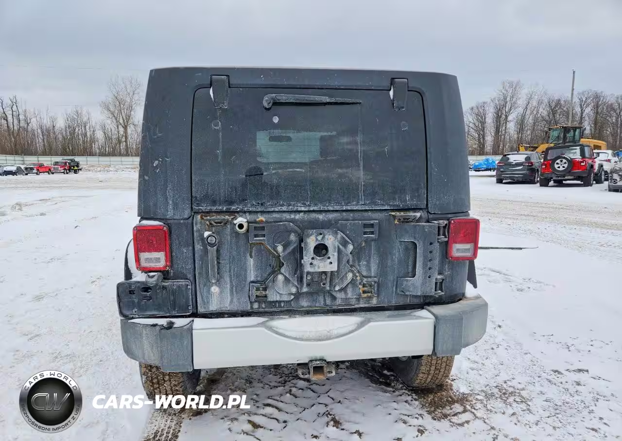 2008 Jeep Wrangler Unlimited Sahara VIN:1J4GA59148L637126 - 6