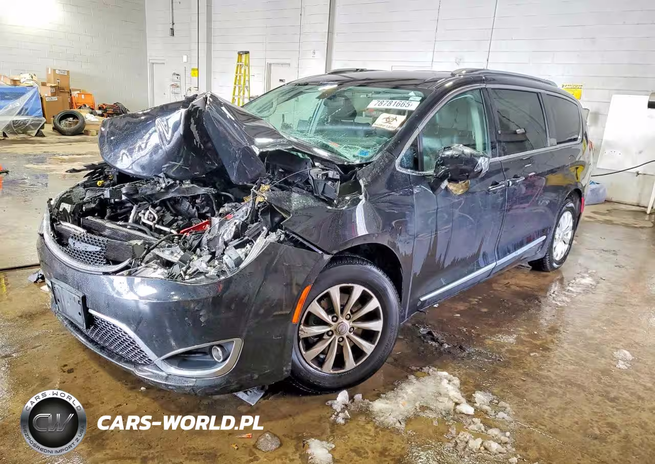 2018 Chrysler Pacifica Touring L