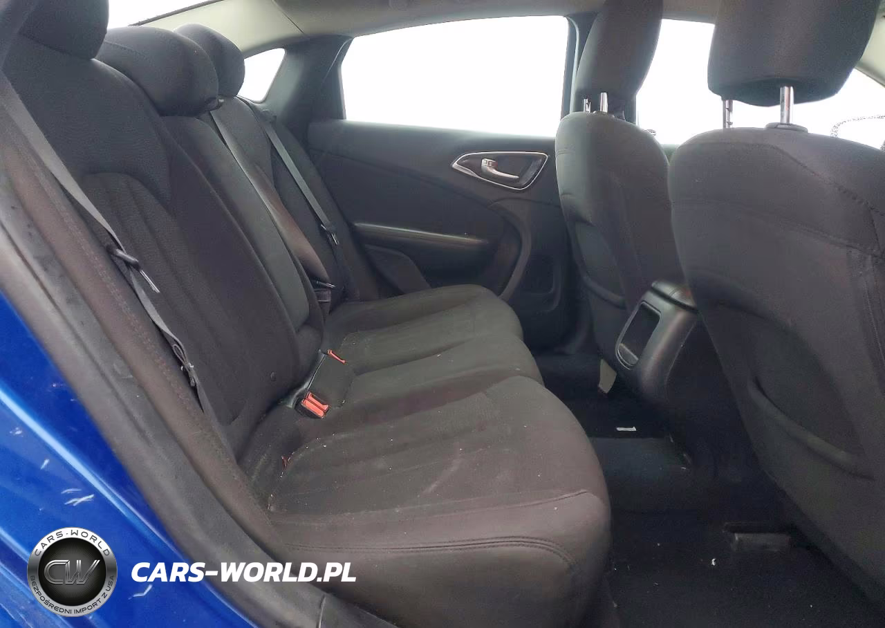 2015 Chrysler 200 Limited VIN:1C3CCCAB1FN637095 - 10