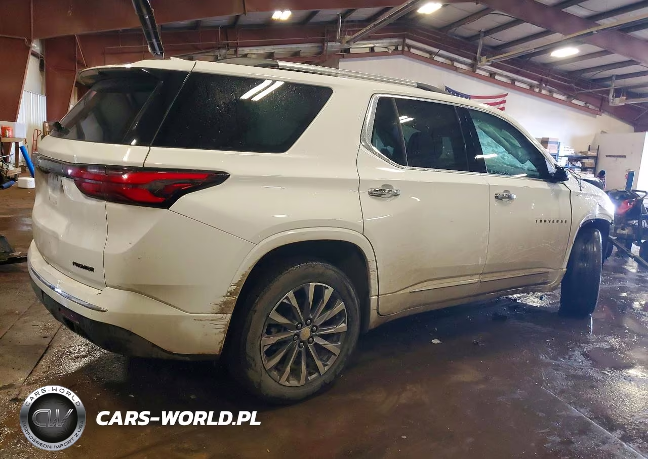 2023 Chev Traverse Premier VIN:1GNEVKKW0PJ227169 - 3