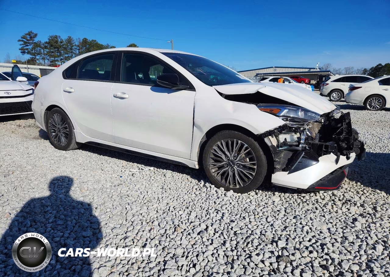 2024 Kia Forte Gt-Line VIN:3KPF54AD9RE776832 - 4