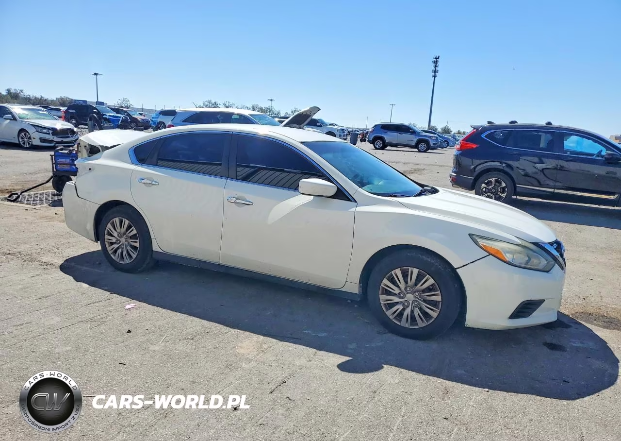 2018 Nissan Altima 2.5 S VIN:1N4AL3AP3JC119031 - 4