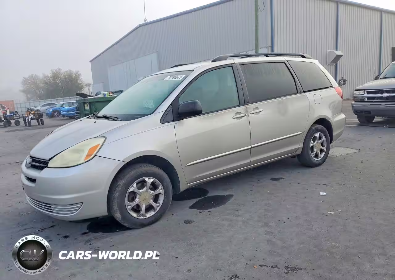 2004 Toyota Sienna Le 7 Passenger