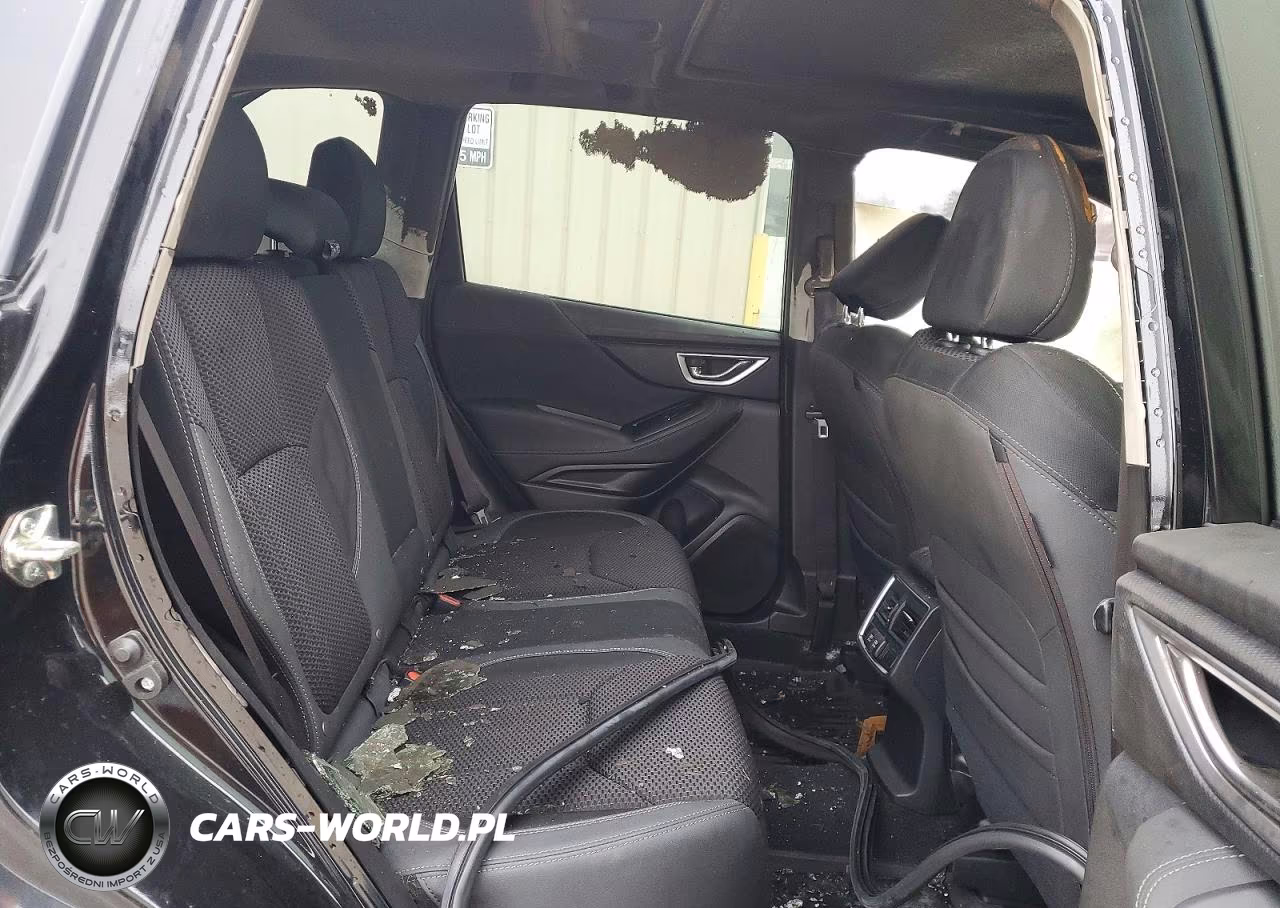 2020 Subaru Forester Premium VIN:JF2SKAJC7LH550269 - 11