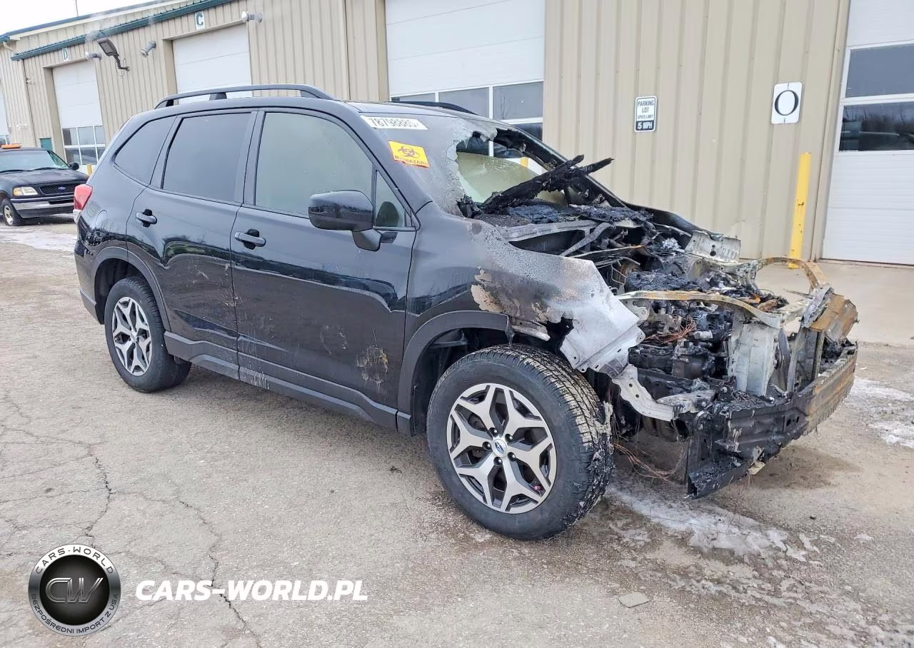 2020 Subaru Forester Premium VIN:JF2SKAJC7LH550269 - 4