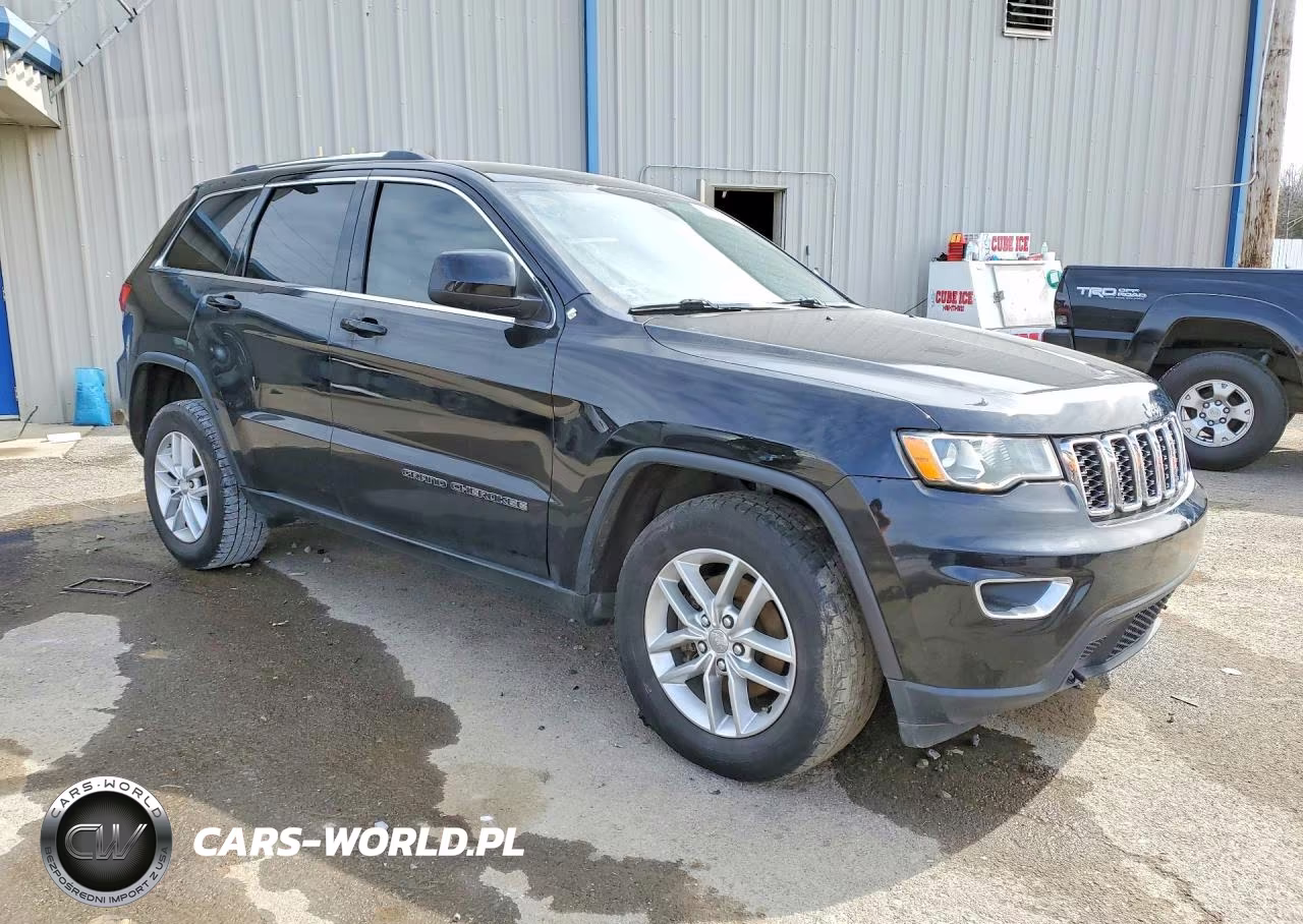 2017 Jeep Grand Cherokee Laredo VIN:1C4RJFAG3HC841176 - 4
