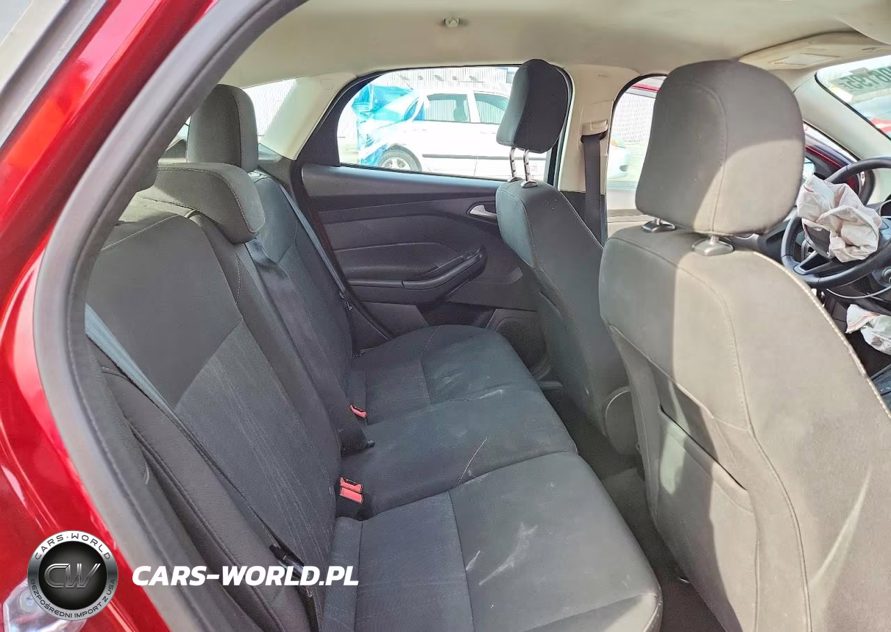 2016 Ford Focus Se VIN:1FADP3K21GL288218 - 11