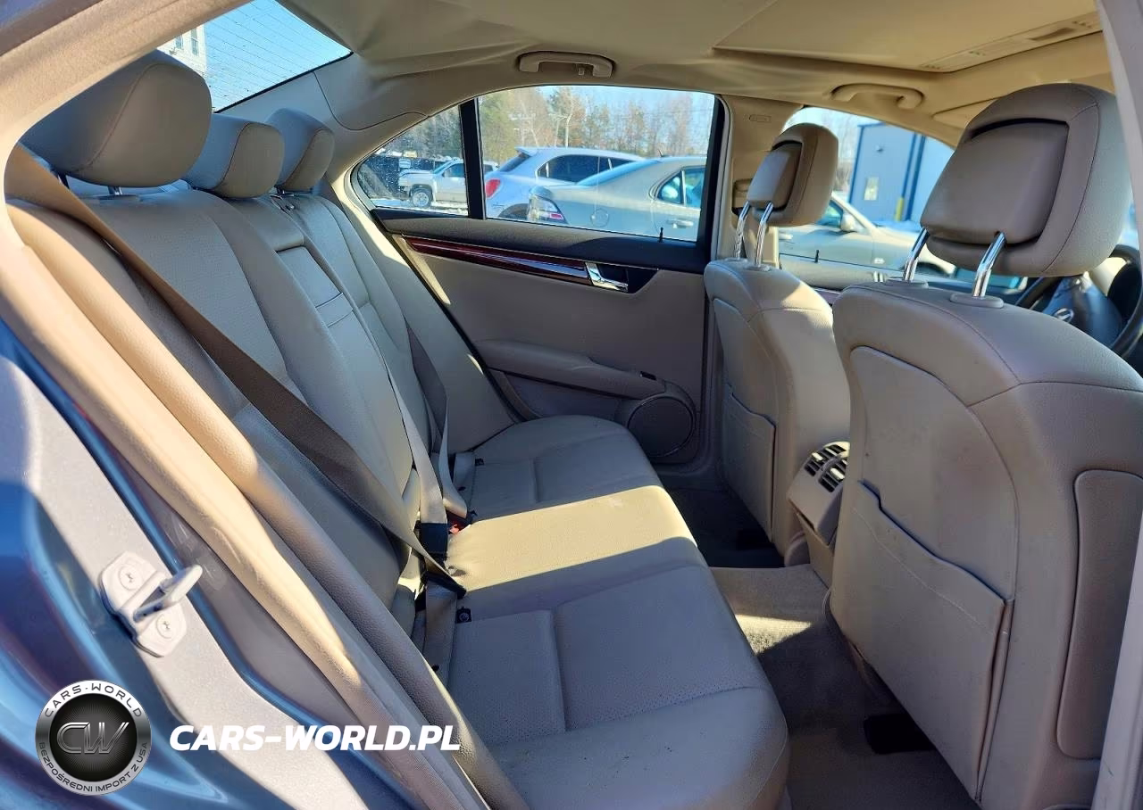 2011 Mercedes-Benz C 300 4Matic VIN:WDDGF8BB4BR167007 - 10