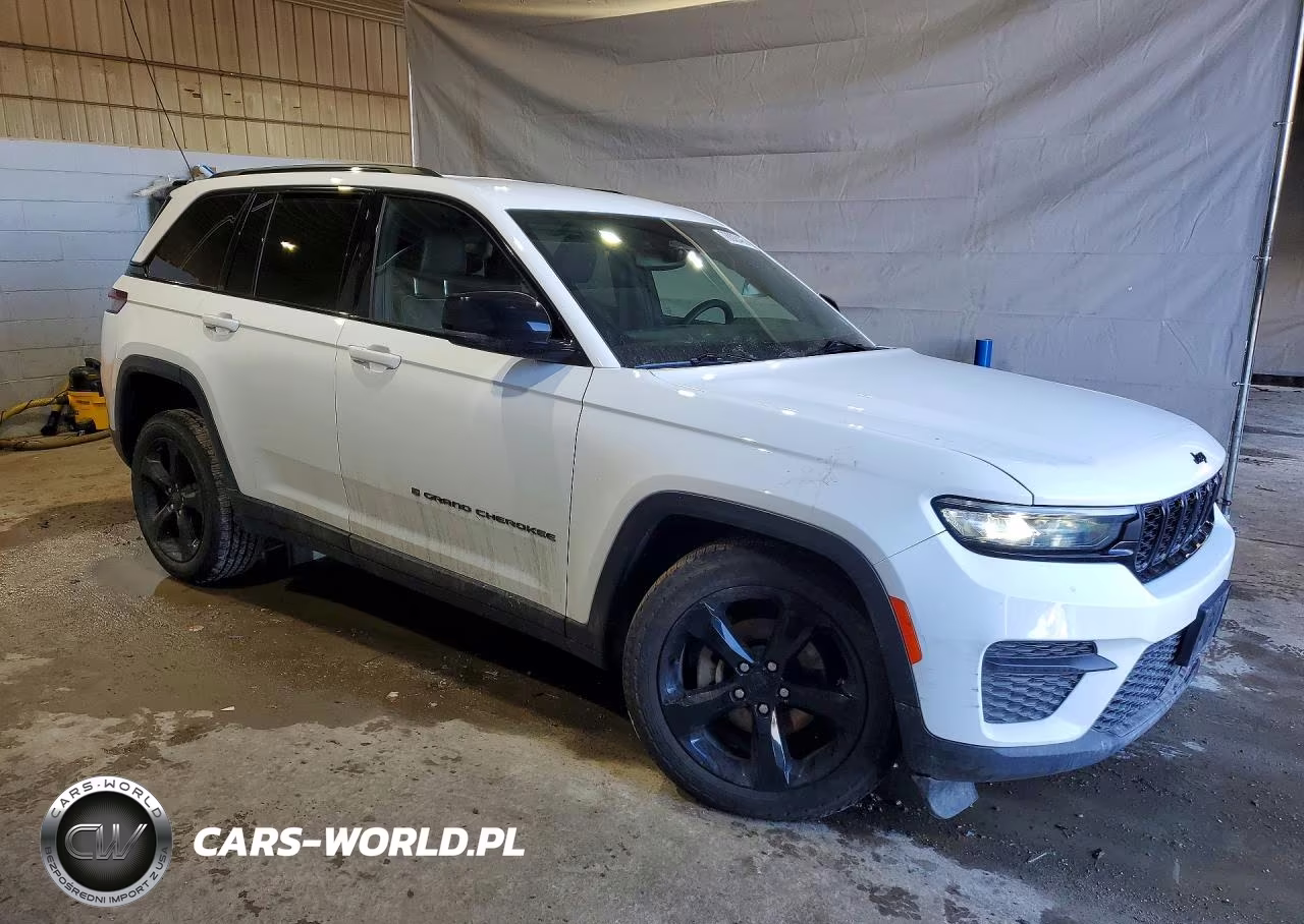 2023 Jeep Grand Cherokee Laredo VIN:1C4RJHAG1PC579748 - 4