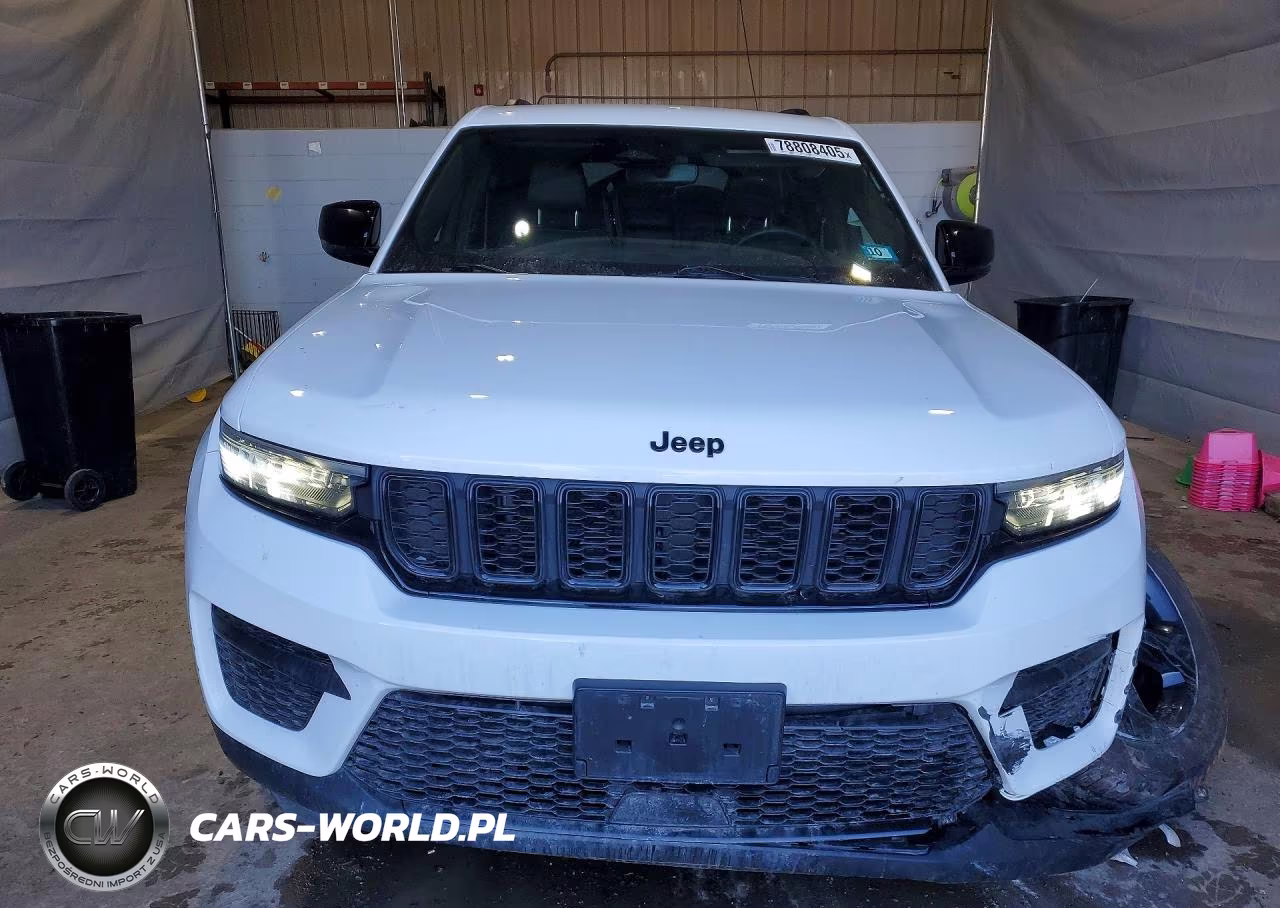 2023 Jeep Grand Cherokee Laredo VIN:1C4RJHAG1PC579748 - 5