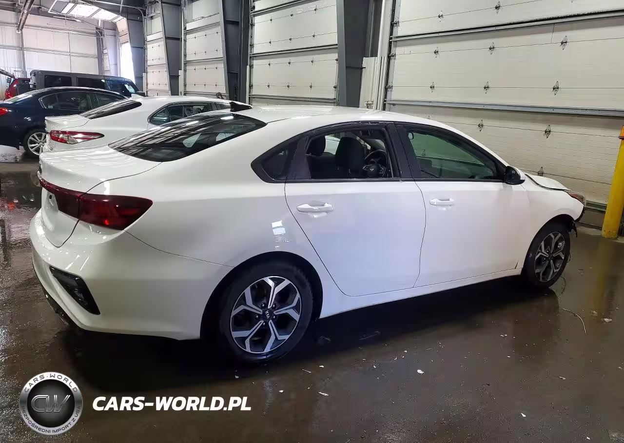 2021 Kia Forte Lxs VIN:3KPF24AD7ME329711 - 3