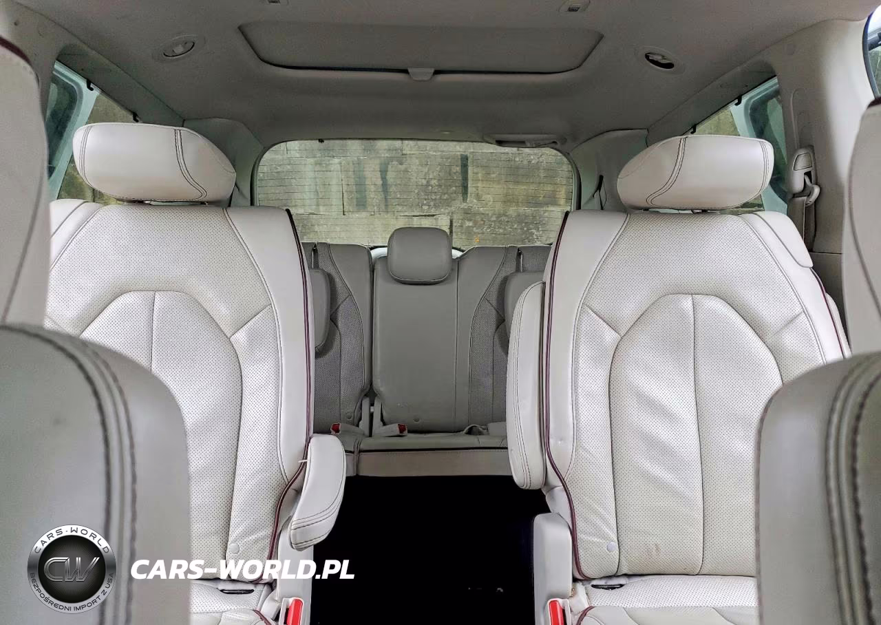 2020 Chrysler Pacifica Limited VIN:2C4RC1GG3LR277517 - 10