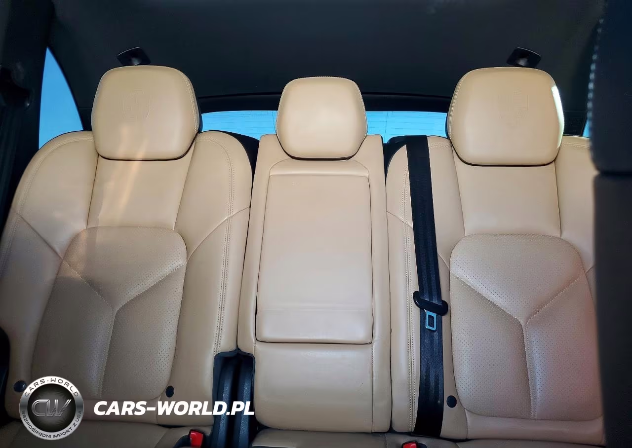 2018 Porsche Cayenne VIN:WP1AA2A22JKA02088 - 10