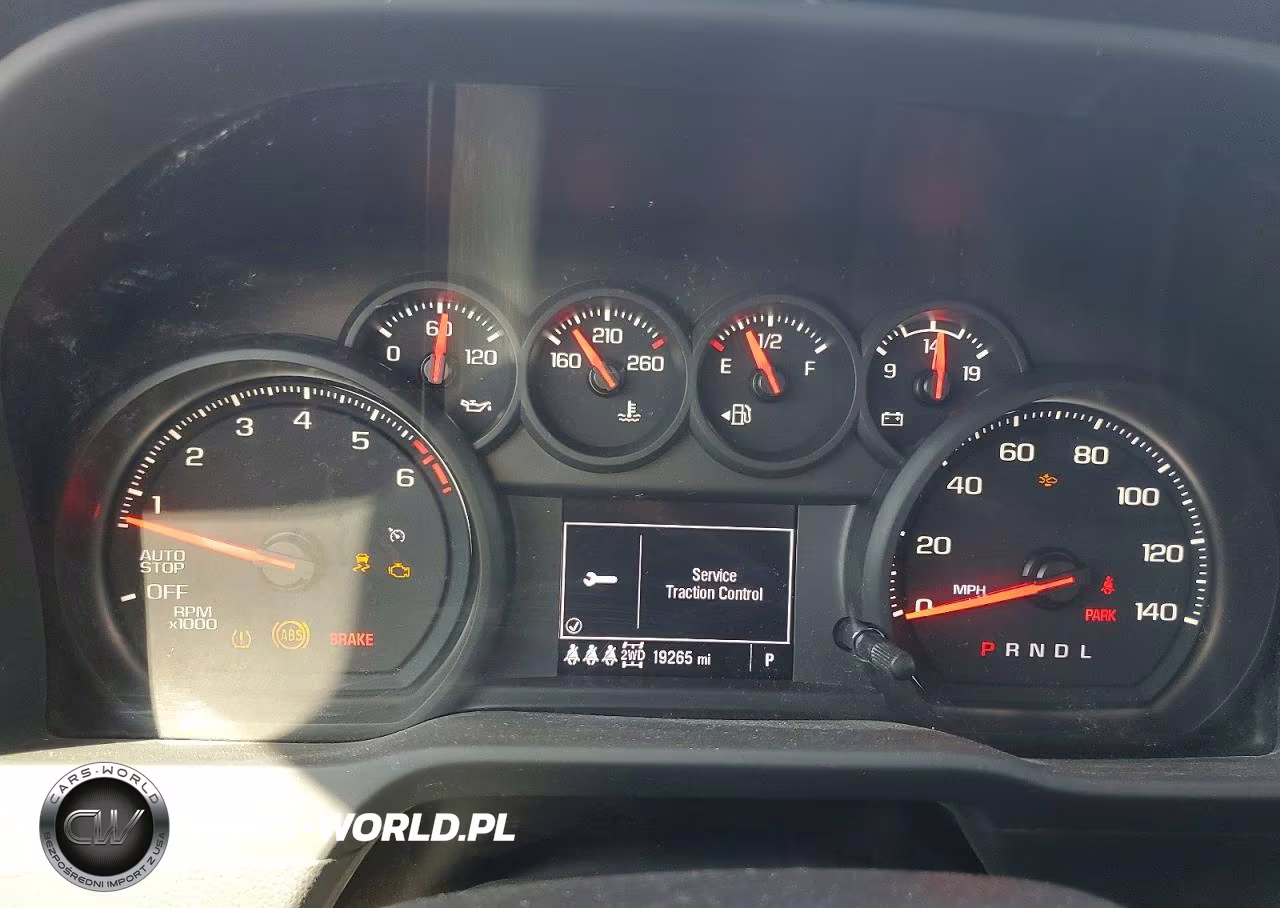 2025 Chevrolet Silverado K1500 VIN:2GCUKAED9S1171365 - 9