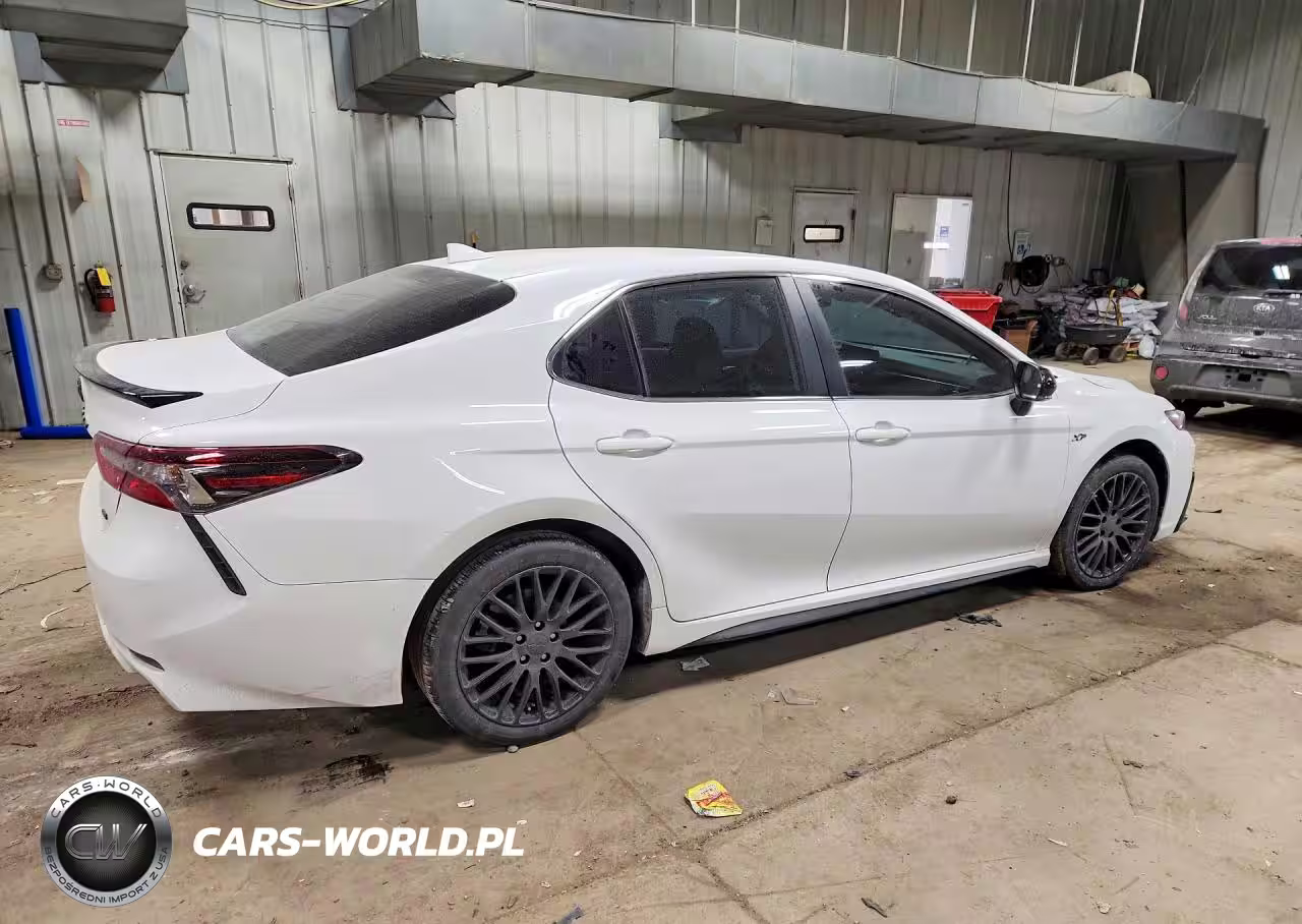 2024 Toyota Camry Se VIN:4T1G11AK4RU873527 - 3