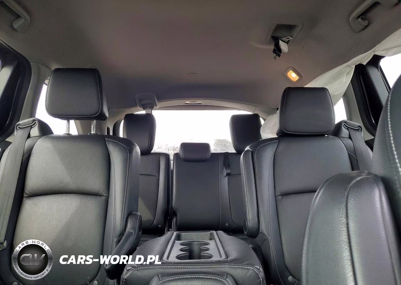 2024 Honda Odyssey Touring VIN:5FNRL6H81RB028951 - 10