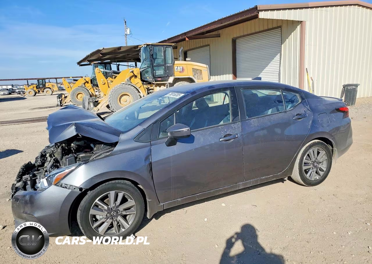 2020 Nissan Versa Sv
