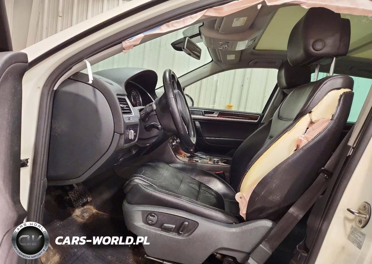 2012 Volkswagen Touareg V6 VIN:WVGFF9BPXCD000345 - 7