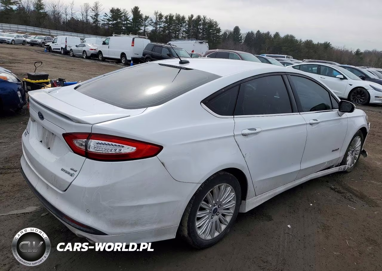 2016 Ford Fusion Se Hybrid VIN:3FA6P0LU0GR351589 - 3