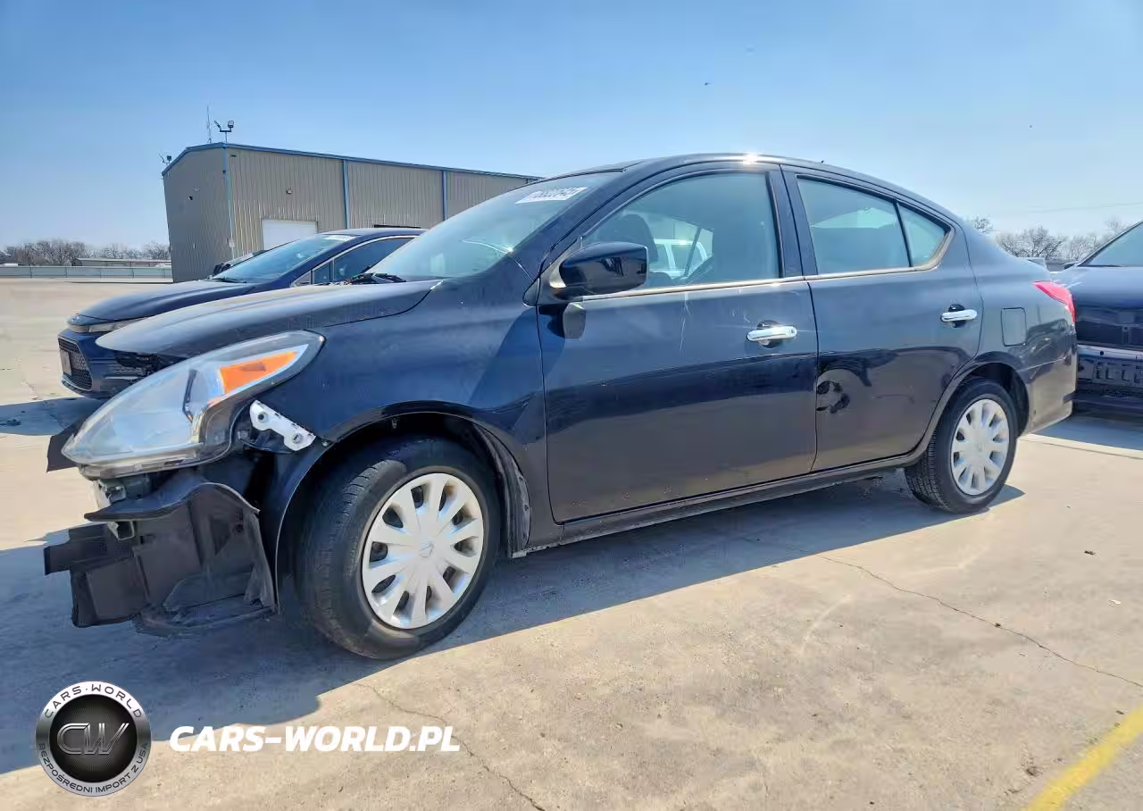 2019 Nissan Versa Sv