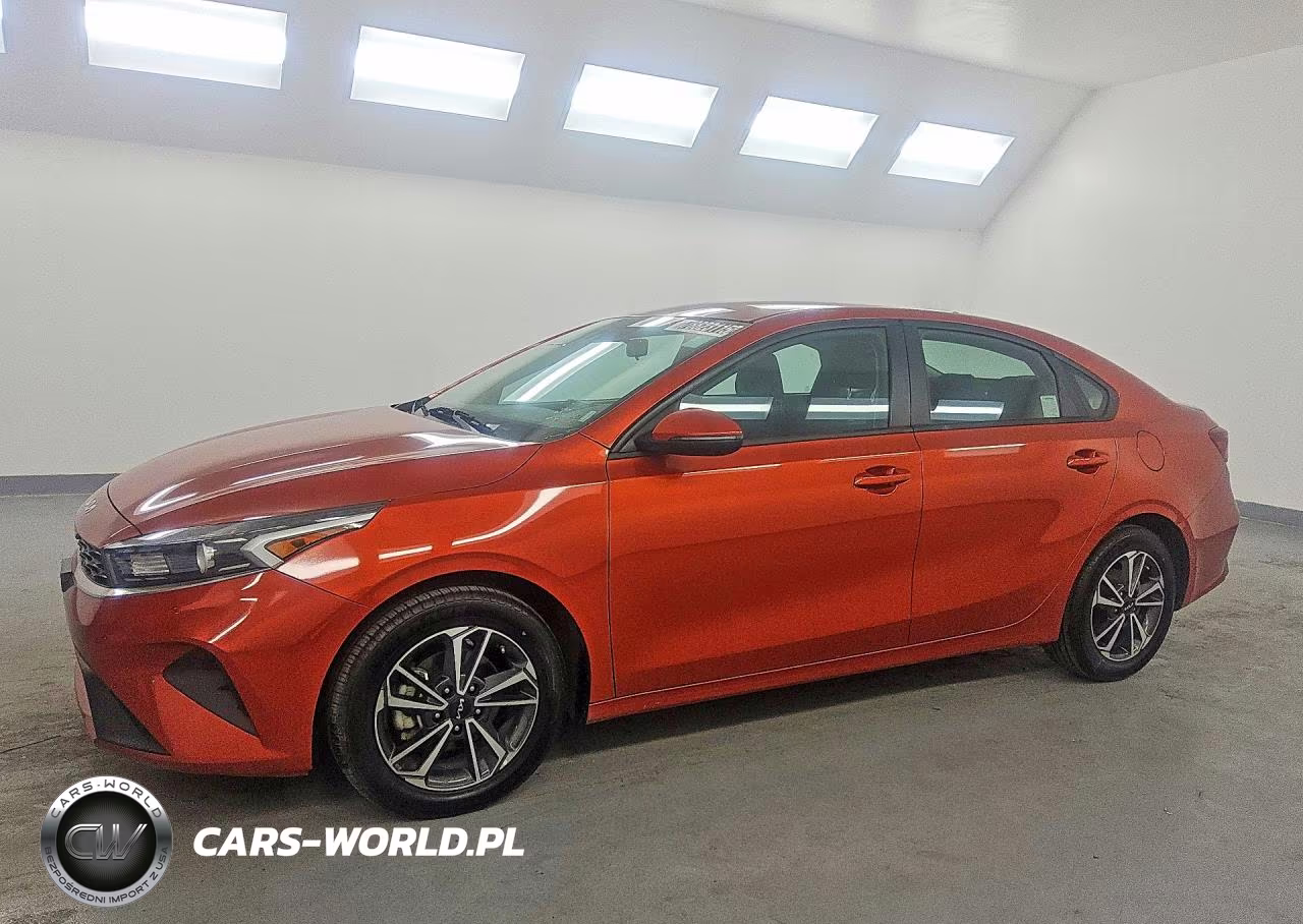 2023 Kia Forte Lxs