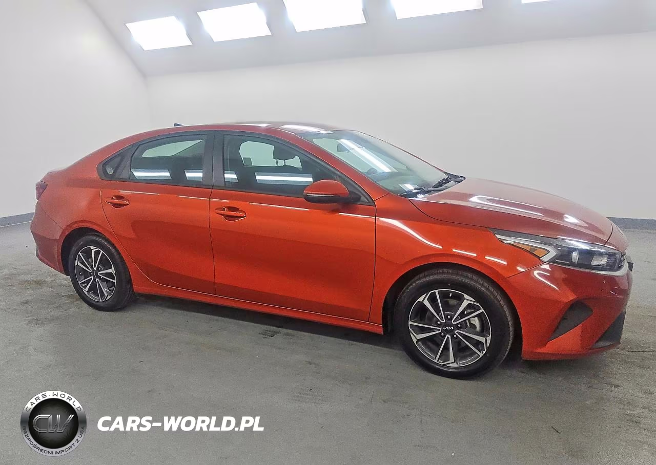 2023 Kia Forte Lxs VIN:3KPF24ADXPE597673 - 4