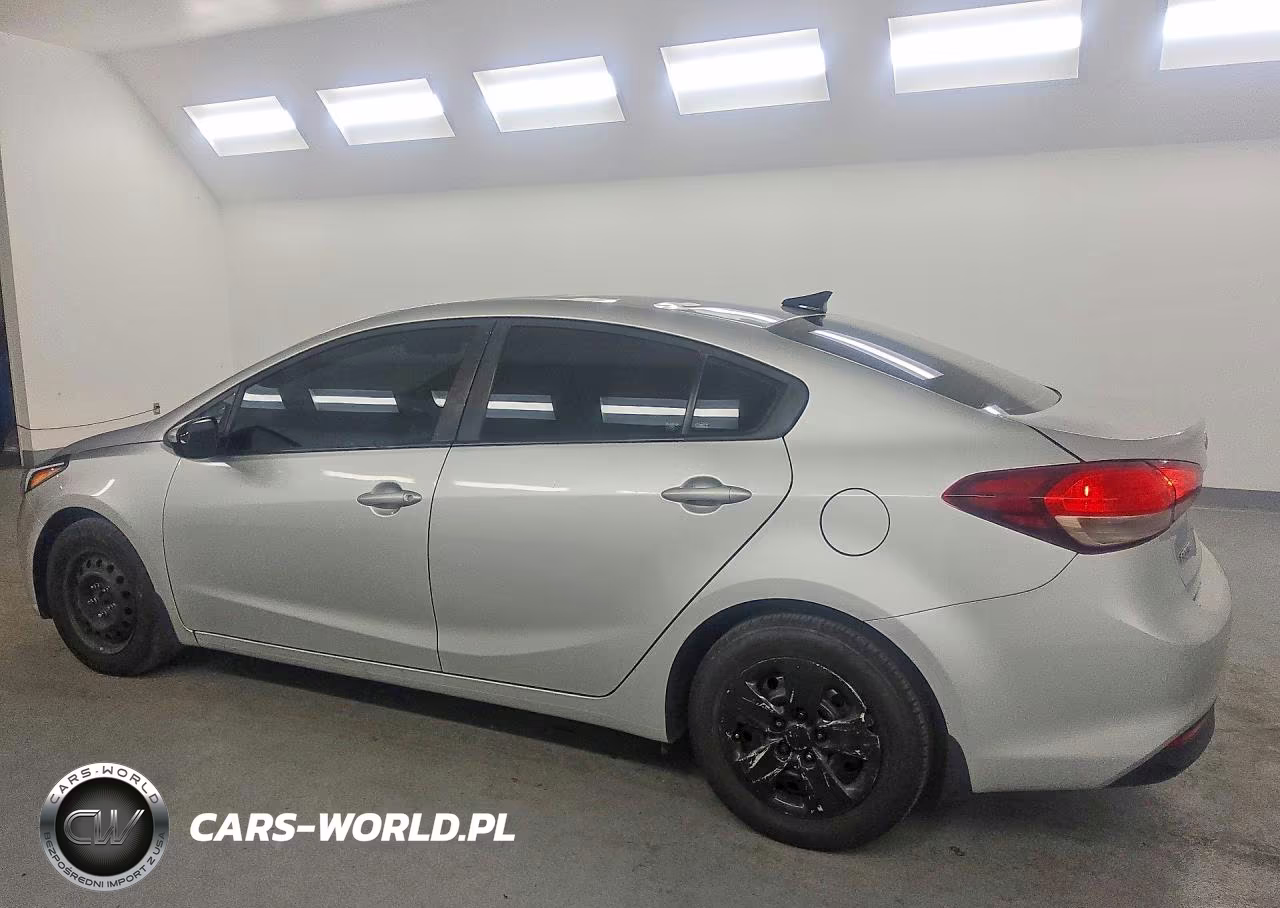 2018 Kia Forte Lx VIN:3KPFK4A76JE230710 - 2
