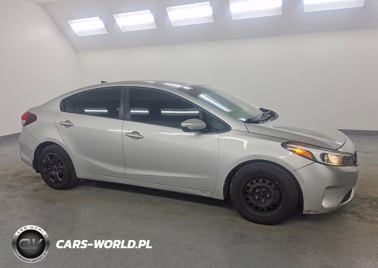 2018 Kia Forte Lx VIN:3KPFK4A76JE230710 - 4
