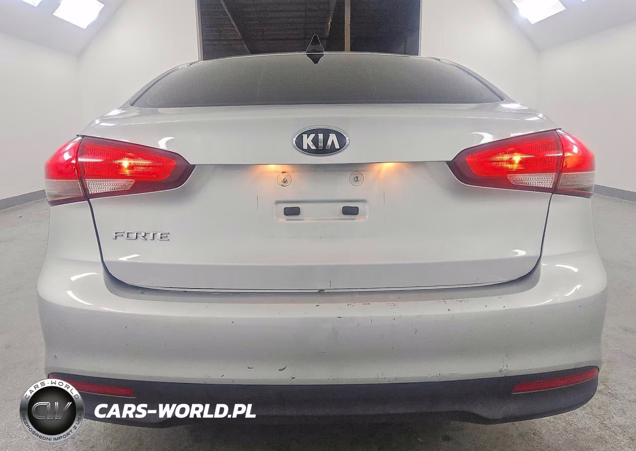 2018 Kia Forte Lx VIN:3KPFK4A76JE230710 - 6